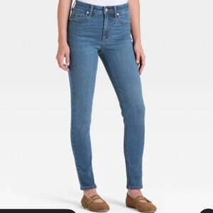Universal Thread High Rise Skinny jeans